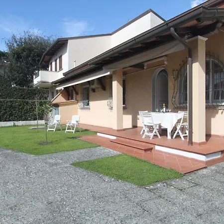 Сasa de vacaciones Holiday Venezia By Interhome Forte dei Marmi